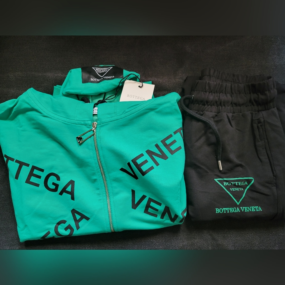 Women's  sweatsuit